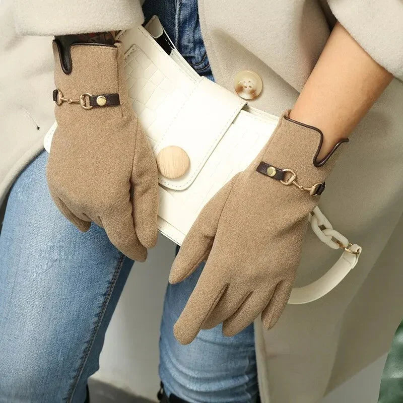 Kerenza | Gants en peluche pour femmes avec accent de chaîne chic pour une élégance confortable