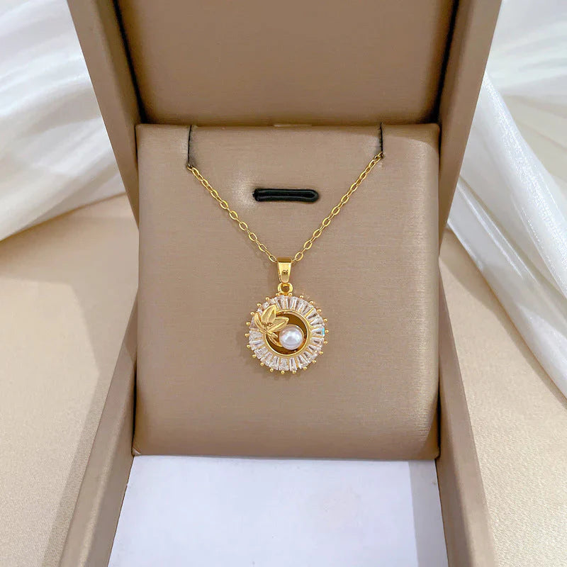 Liliane | Ensemble de collier et boucles d'oreilles en or élégant pour un glamour quotidien